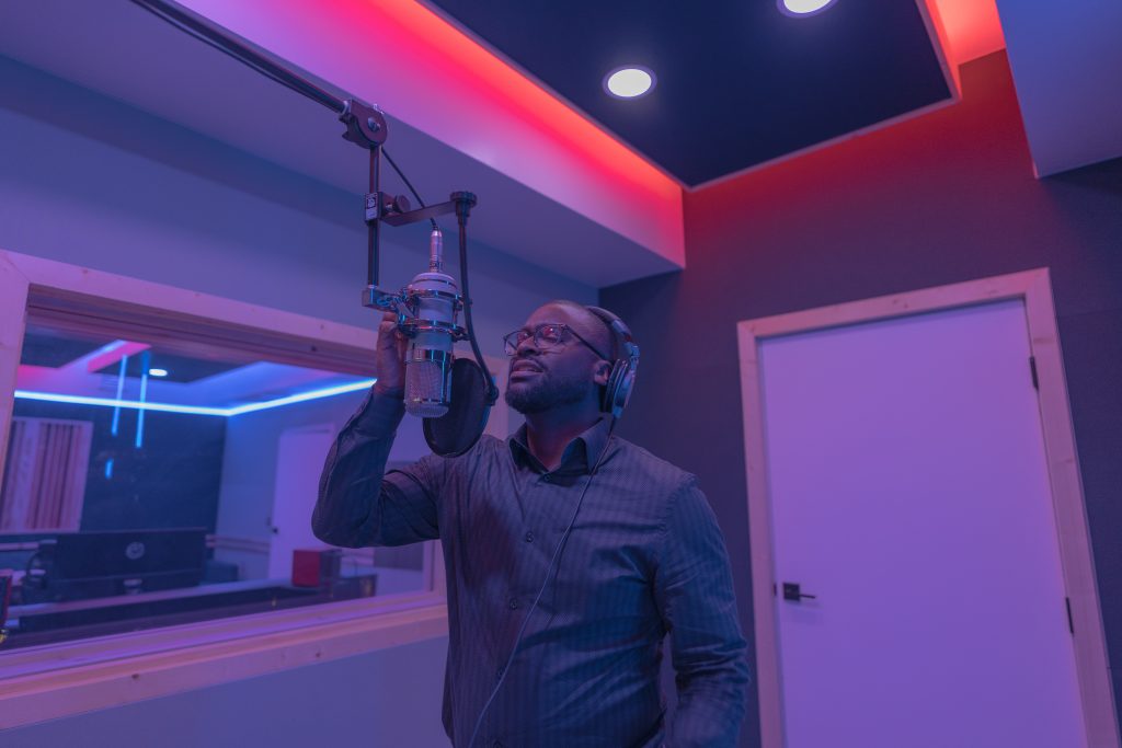 studio 2